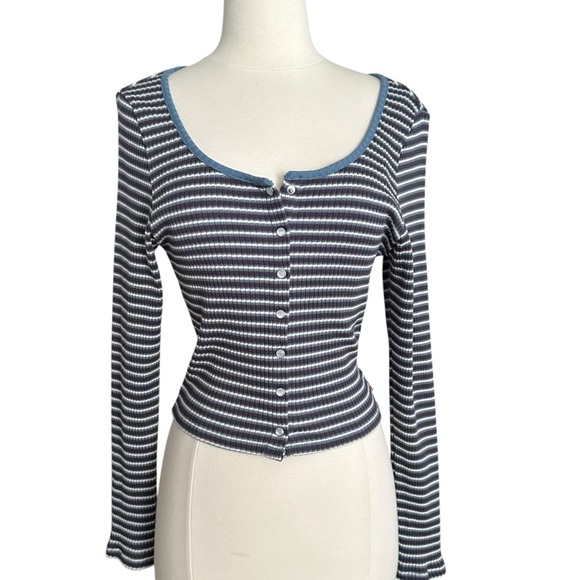 LEVI’S Britt Long Sleeve Pearl Snap Knit Top Cropped Ribbed Scoop Neck Y2K XL - Picture 12 of 16